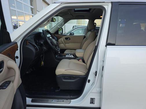 2024 Nissan Armada SL 4WD