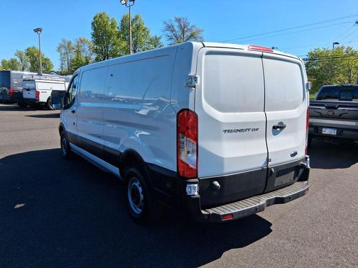 Oxford White 2018 Ford Transit-250 Base