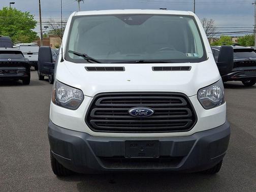 Oxford White 2018 Ford Transit-250 Base