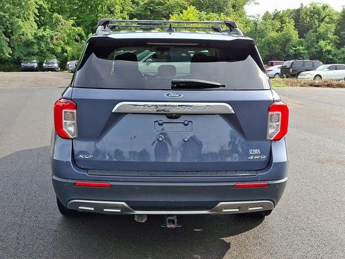 Infinite Blue Metallic Tinted Clearcoat 2021 Ford Explorer XLT