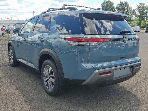 Baltic Teal 2026 Nissan Pathfinder SL
