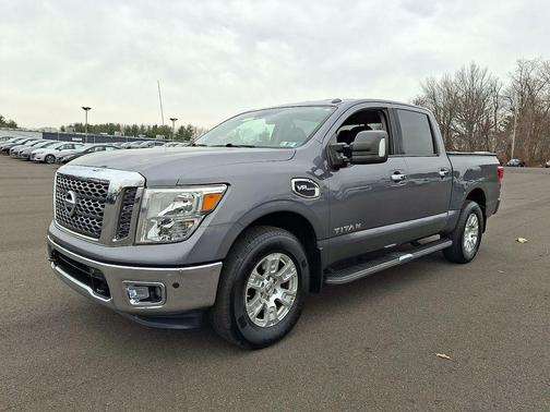 2017 Nissan Titan SV