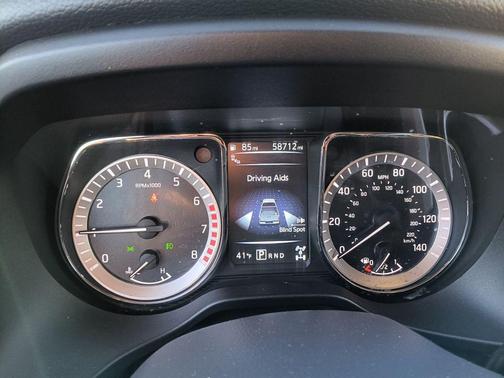 2017 Nissan Titan SV