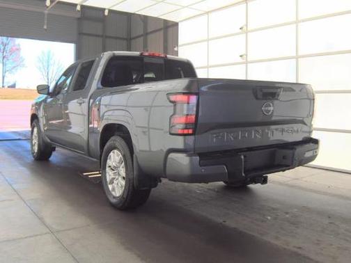 Gun Metallic 2024 Nissan Frontier SV