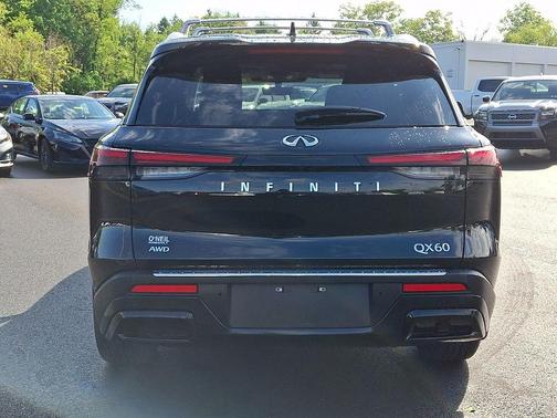 Mineral Black 2023 INFINITI QX60 Luxe