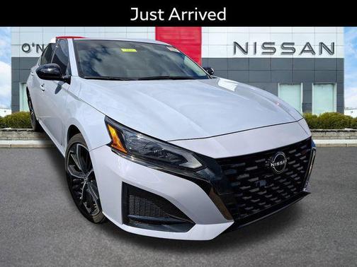 2023 Nissan Altima SR FWD