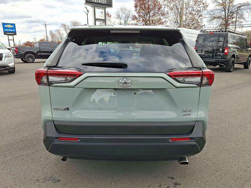 2020 Toyota RAV4 XLE