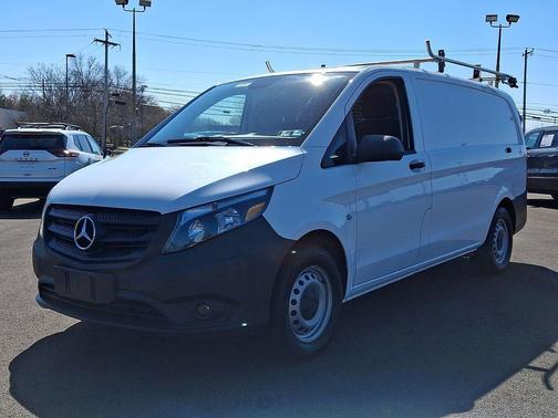 2022 Mercedes-Benz Metris Base