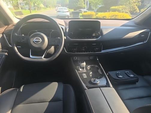 Boulder Gray Pearl 2023 Nissan Rogue SL