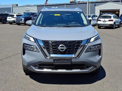 Boulder Gray Pearl 2023 Nissan Rogue SL