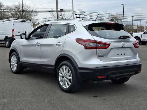 2021 Nissan Rogue Sport SV