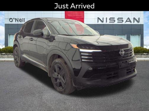 Super Black 2025 Nissan Kicks SV