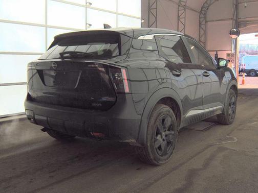 Super Black 2025 Nissan Kicks SV