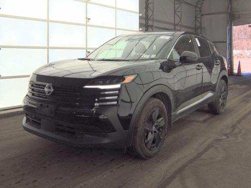 Super Black 2025 Nissan Kicks SV