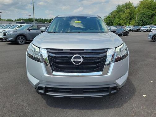 Brilliant Silver Metallic 2022 Nissan Pathfinder S 4WD