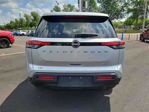 Brilliant Silver Metallic 2022 Nissan Pathfinder S 4WD