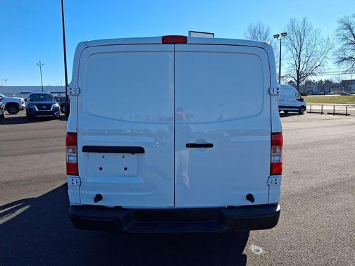 2021 Nissan NV Cargo NV1500 S V6