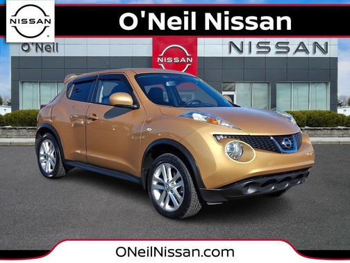Atomic Gold 2013 Nissan Juke SV