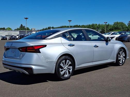 Brilliant Silver Metallic 2020 Nissan Altima S FWD