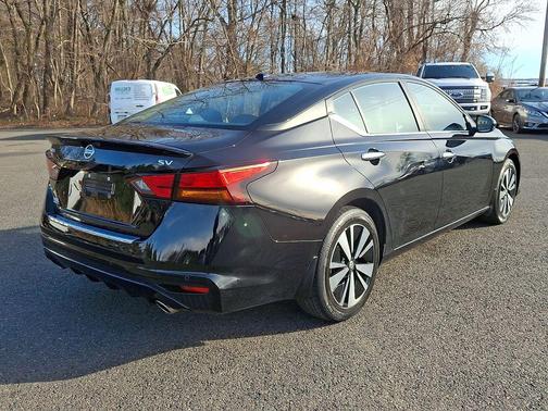 2021 Nissan Altima 2.5 SV