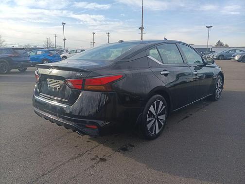 2021 Nissan Altima 2.5 SV