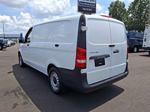 2021 Mercedes-Benz Metris Base