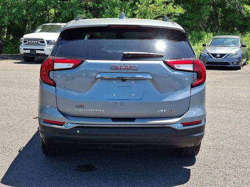 Sterling Metallic 2023 GMC Terrain AWD AT4