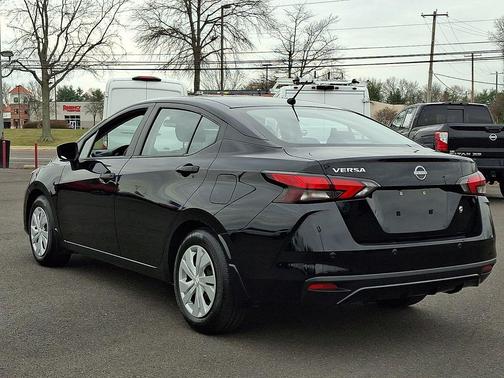 2023 Nissan Versa 1.6 S