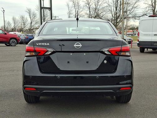 2023 Nissan Versa 1.6 S