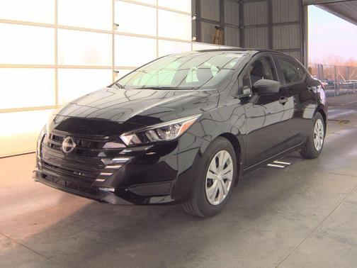 2023 Nissan Versa 1.6 S