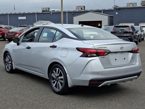 Silver 2024 Nissan Versa 1.6 S