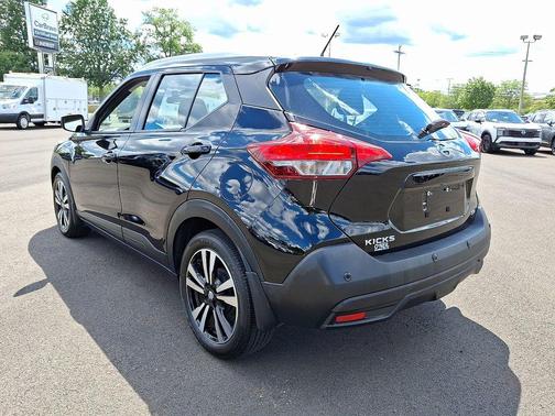 2020 Nissan Kicks SV