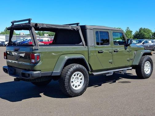 Sarge Green Clearcoat 2022 Jeep Gladiator Willys 4x4