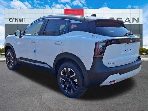 2025 Nissan Kicks SV