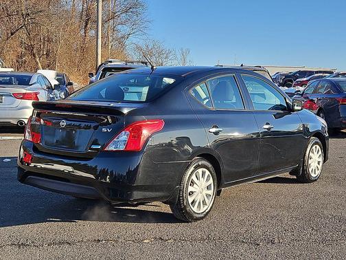 2015 Nissan Versa 1.6 SV