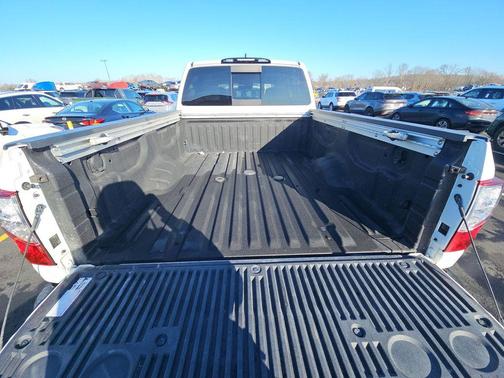 2023 Nissan Titan XD SV