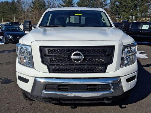 2023 Nissan Titan XD SV