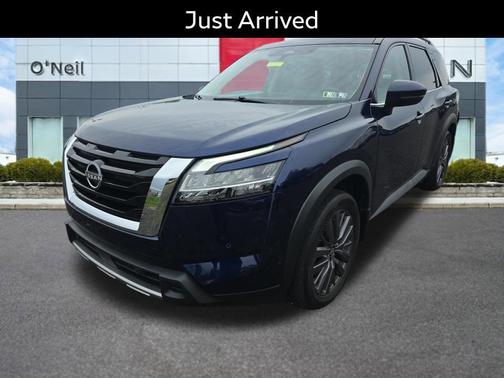 Deep Ocean Blue Pearl 2023 Nissan Pathfinder SL 4WD