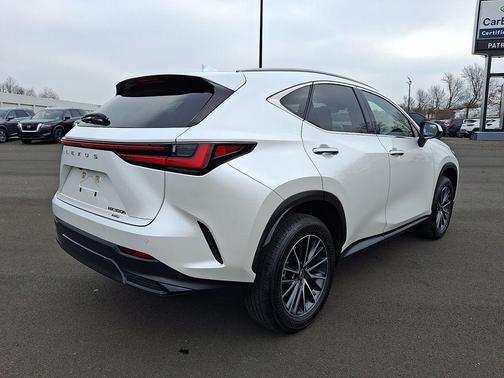 2022 Lexus NX 350h Premium