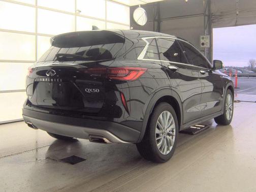2025 INFINITI QX50 Pure AWD