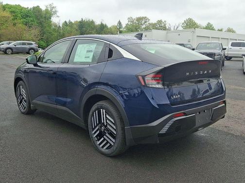 Deep Ocean Blue Pearl 2026 Nissan Leaf SV+