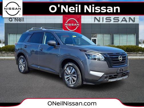 Gun Metallic 2023 Nissan Pathfinder SL 4WD