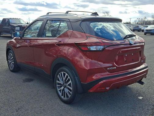 2021 Nissan Kicks SV