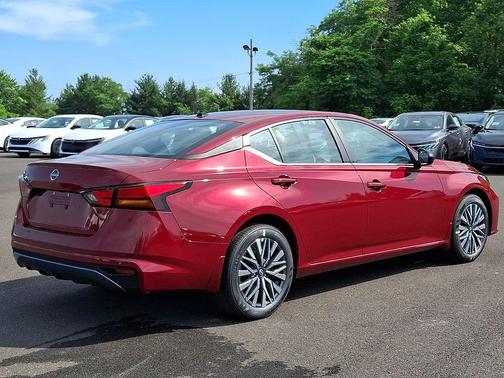 Scarlet Ember Tintcoat 2026 Nissan Altima 2.5 SV