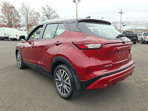 2024 Nissan Kicks SV