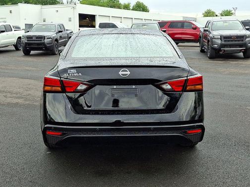 Super Black 2023 Nissan Altima S FWD