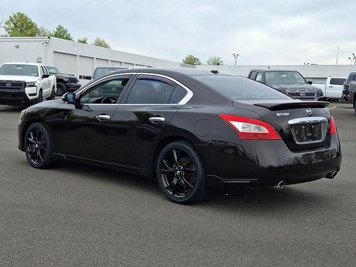 Crimson Black Metallic 2011 Nissan Maxima SV