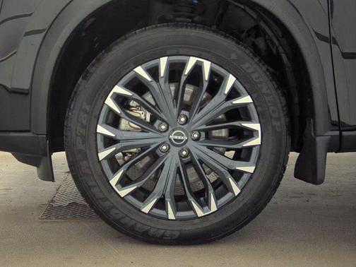 Super Black 2025 Nissan Rogue SL