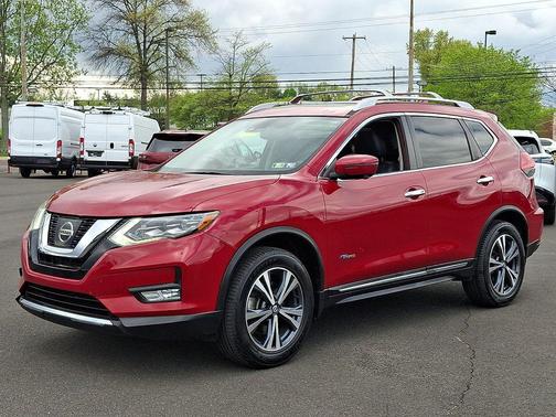 Palatial Ruby 2017 Nissan Rogue Hybrid SL