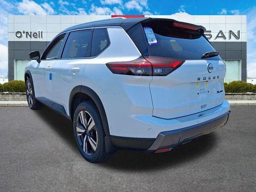 2025 Nissan Rogue SL